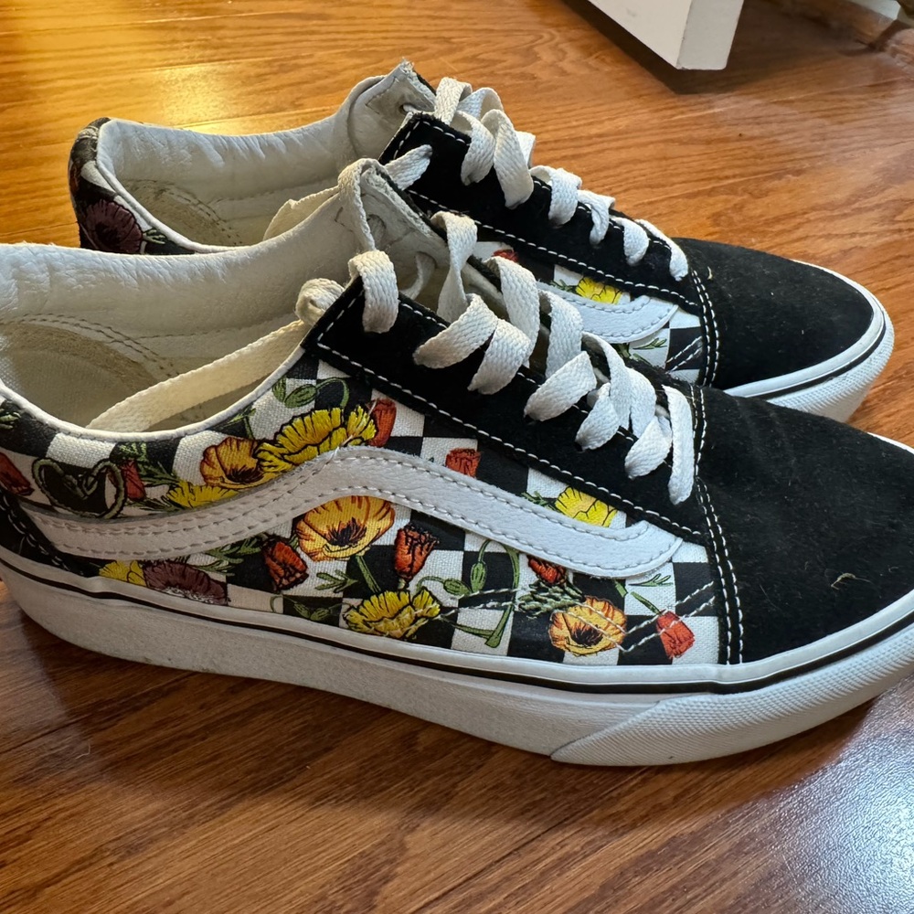 Floral Vans with checkered pattern - image 1